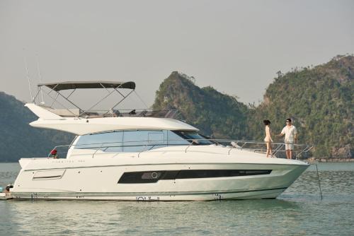 Ha Long Boat Rental | Luxury Yacht Ha Long Bay - Managed by Vietyacht Club