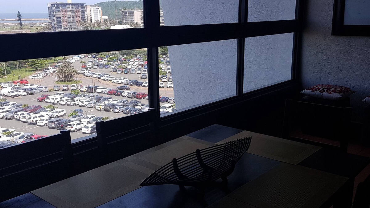 Durban Point Apartment | Luxury 3 Bed overlooking Ushaka Marine world