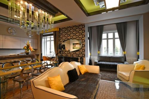 Szentimrevaros Apartment | LuxuryFlat near centre on118 sqm, 3BR,2BTH,8bed,AC