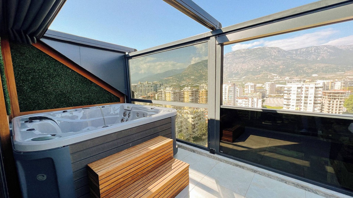 Mahmutlar Apartment | Luxus-Duplex Apartment, Whirlpool, Sea View, Bar, Bathrooms, Gym, private Beach