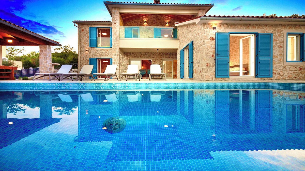 Ripenda Kosi Villa | Luxus: Villa Lion mit Fantastischem Meerblick, Infinity Pool & Aussenküche