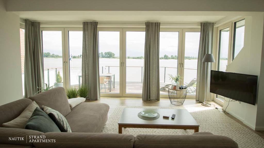 Brake Apartment | Luxuswohnung Pazifik WESER WELLNESS WHIRLPOOL