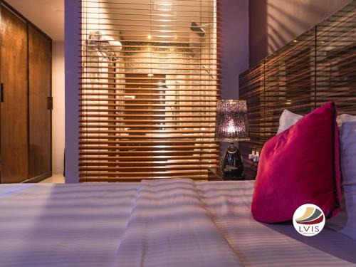 Dharavandhoo Hotel | LVIS blancura Hotel