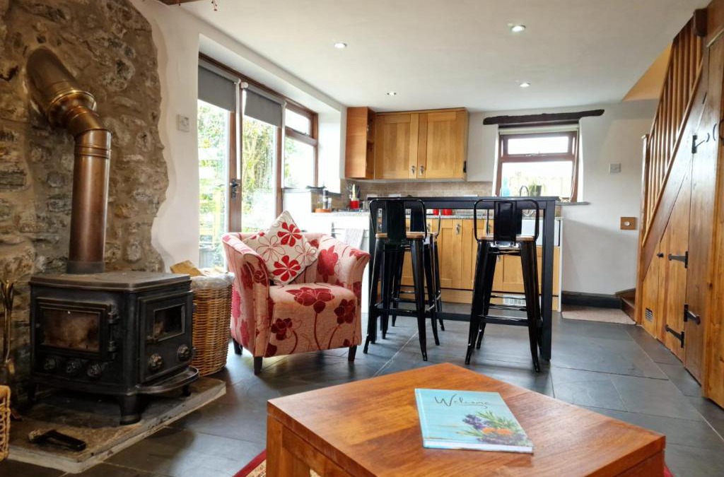 Lydford House | LYDONIA BARN
