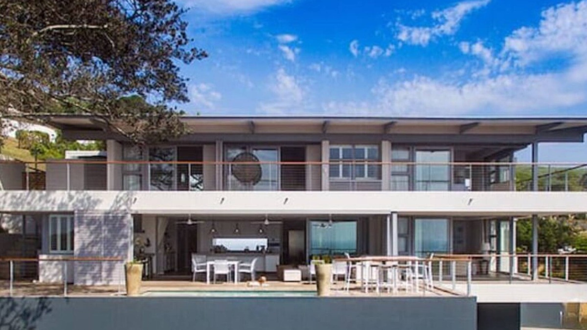 Selection Beach Apartment | Lymegrove Beach Villa's Coral Suite | Umdloti