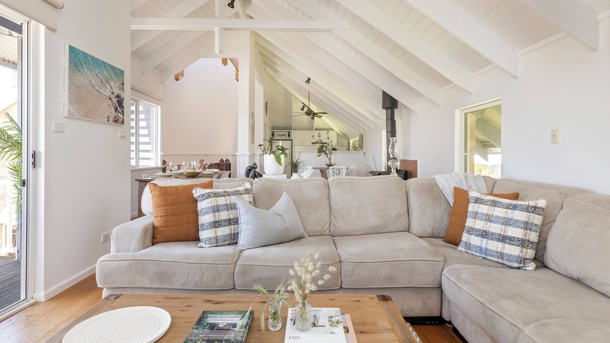 Quindalup House | Lymewood Beach House Dunsborough - opposite Geographe Bay beachfront