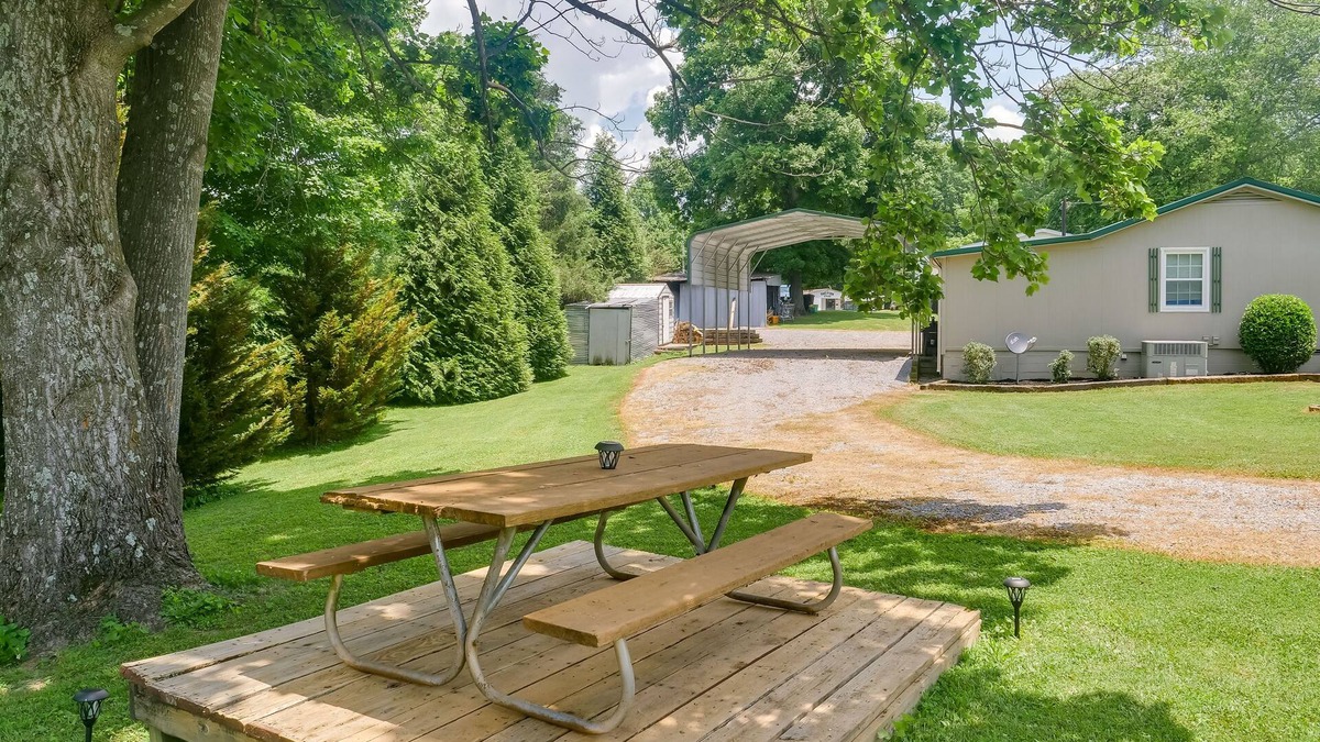 Lynchburg House | Lynchburg Home w/Patio - 2 Mi to Tims Ford Lake!