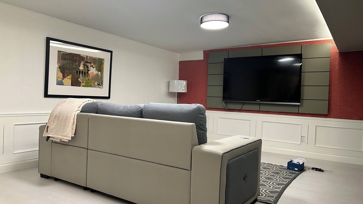 Lynn Valley House | Lynn Valley Creekside Suites