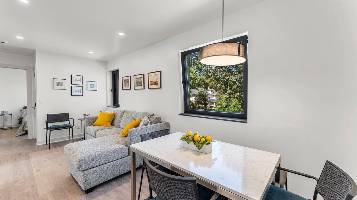 Southwest Minneapolis Apartment | Lynnhurst Perch