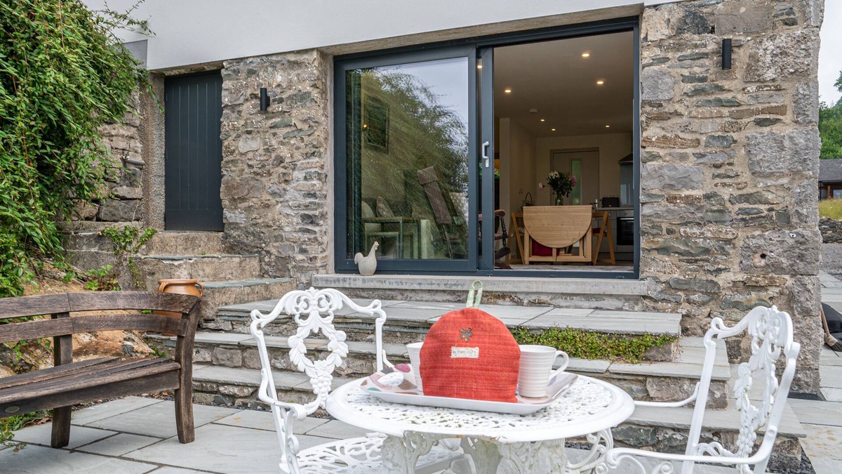 Brigsteer Cottage | Lyth Valley View at Broom Bank - Gorgeous Views, Dog-friendly