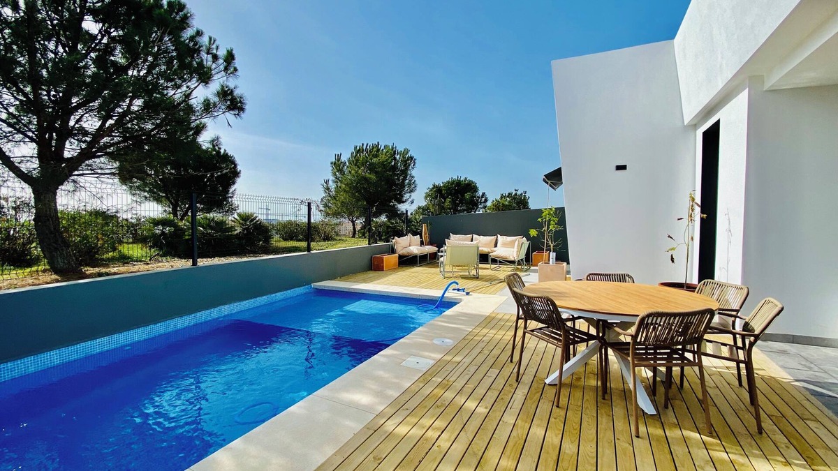 Torre del Mar Villa | Lyxigt Parhus Inrett för Högsta Möjliga Trivsel.privat Pool