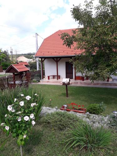 Tard House | Mátyásmadár Vendégház