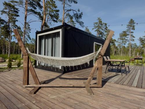Korgessaare Apartment | Männikumereääre with sea view and private beach