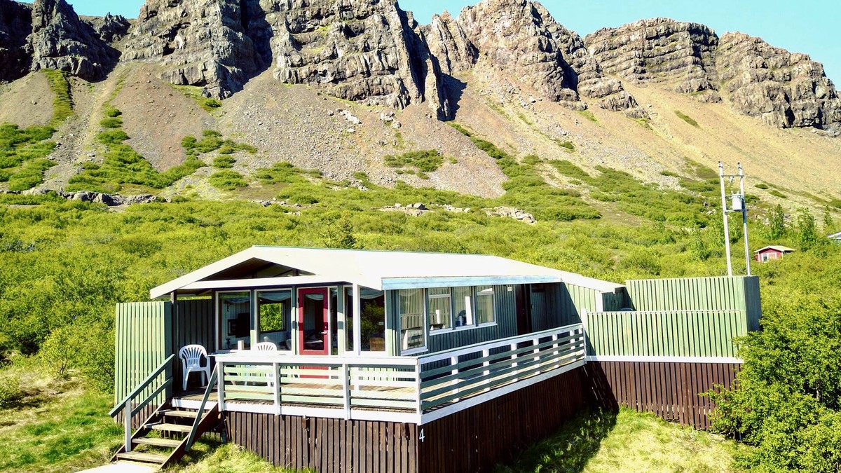 Borgarnes Cabin | Múlakot 4 - Cosy country cabin in beautiful surroundings
