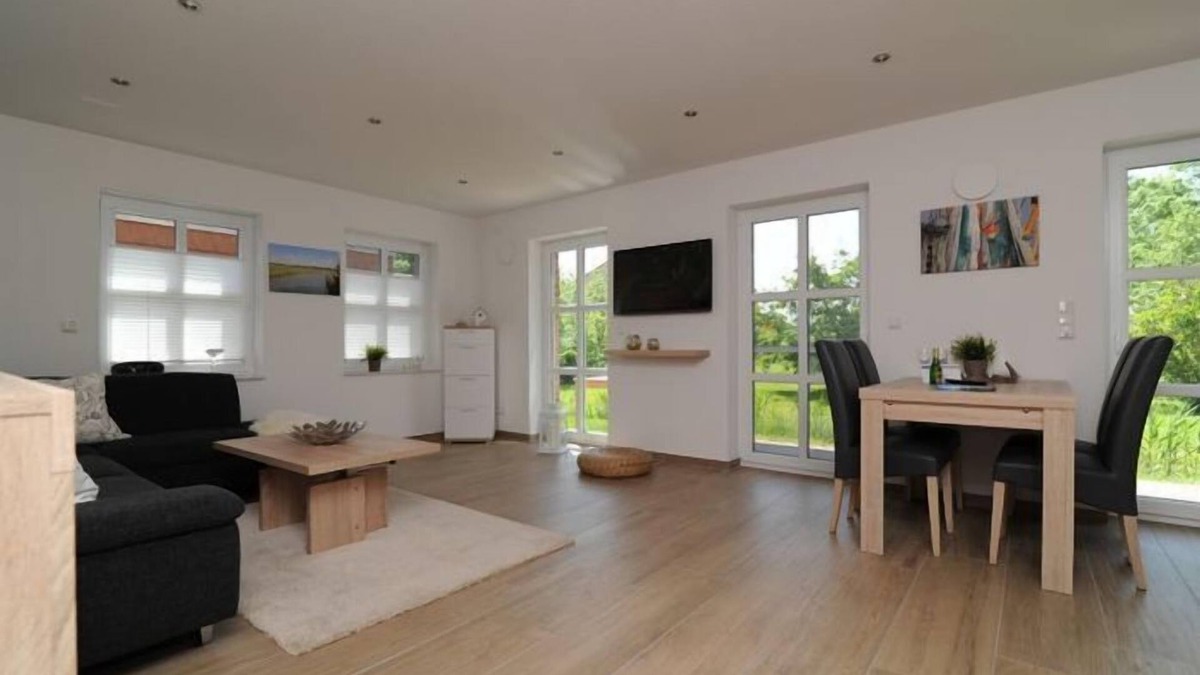 Greetsiel Apartment | Mühlenblick 02 - Moderne Ferienwohnung mit Blick auf die Zwillngsmühlen