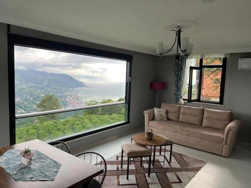 Cayeli Apartment | Müthiş manzaralı korudağevi