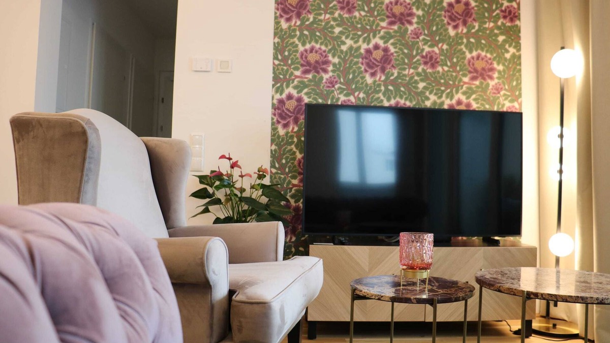 Gmunden Apartment | M.a.i.s.o.n C.h.i.q.u.e | Balcony | 3 BR