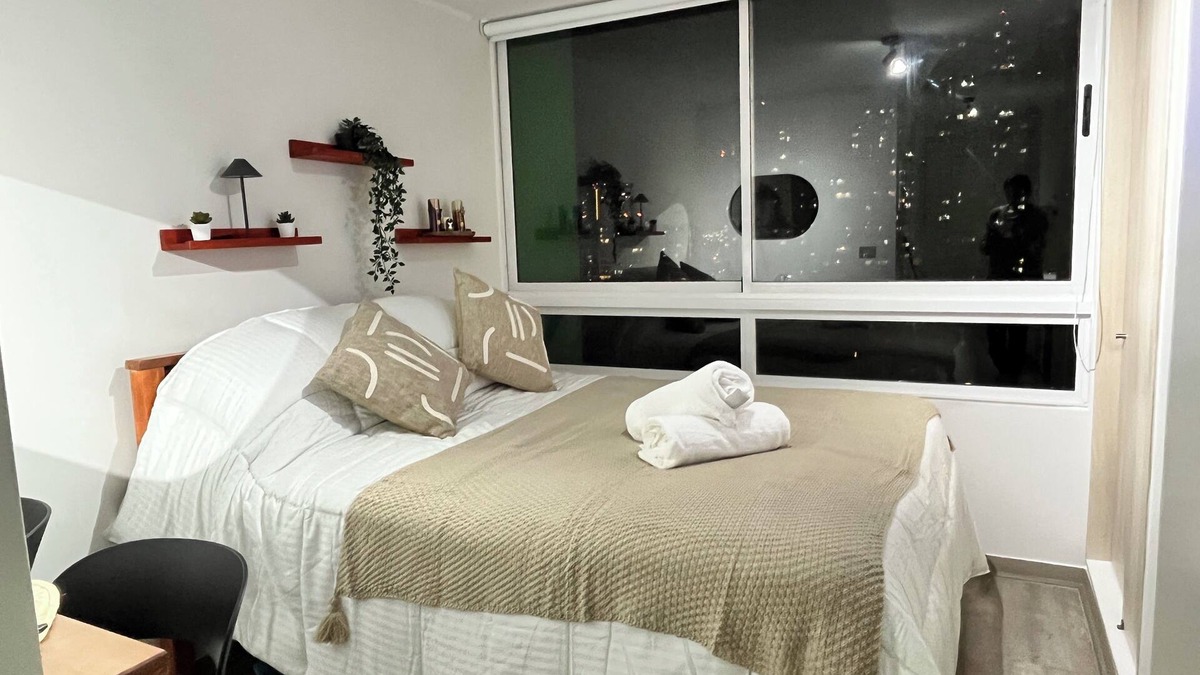 Las Rejas Apartment | M&C DC1001