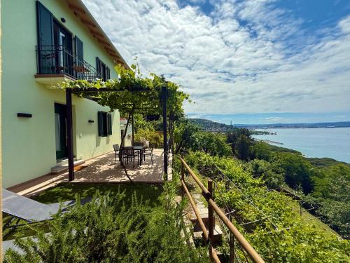 Roiano-Gretta-Barcola-Cologna-Scorcola Apartment | M&S Holiday House