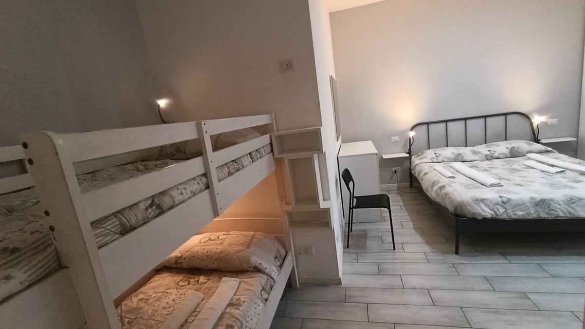 Villa San Giovanni Apartment | M1 Sesto Marelli Holiday Home