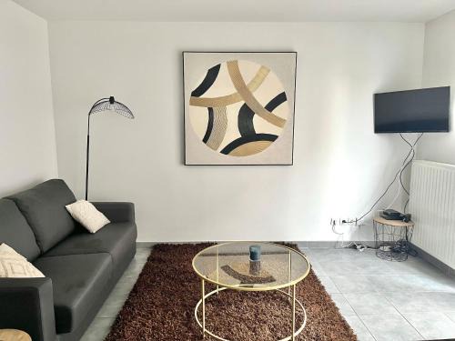 Annemasse Apartment | M12 Marquer joli studio