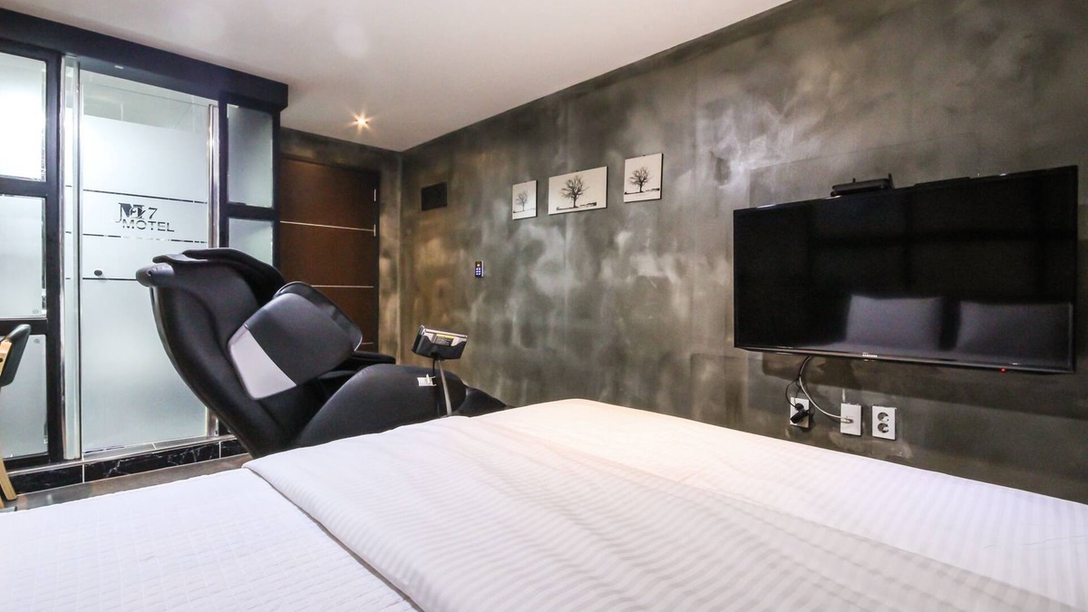 Chilgok-gun Hotel | M7 Business Hotel