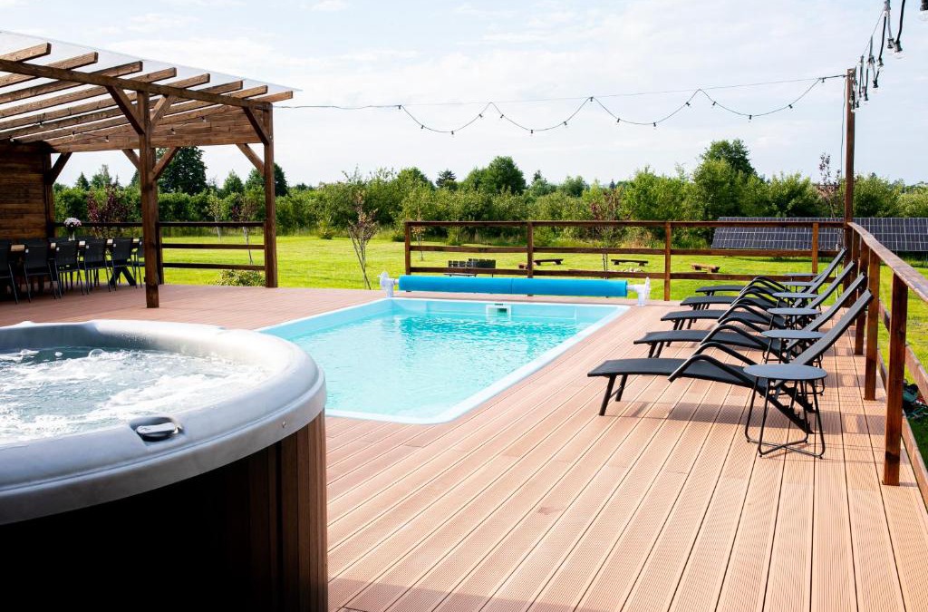 Grojec Villa | Mała Toskania dom z basenem oraz jacuzzi