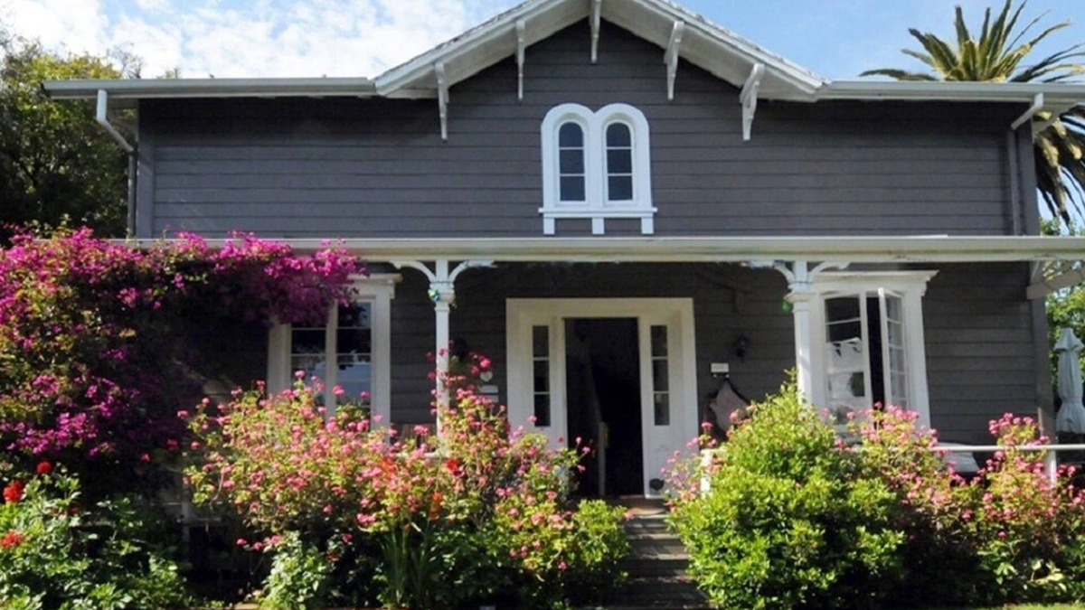 Nelson South House | Ma Maison - A delightful heritage home located within Nelson’s dress circle