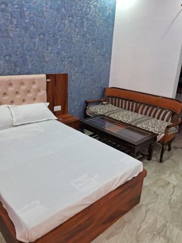Varanasi Apartment | Maa kamakhya home stay