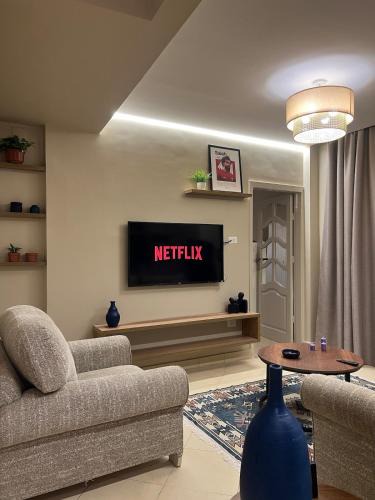 Maadi Apartment | Maadi Sunny n Cozy blue escape