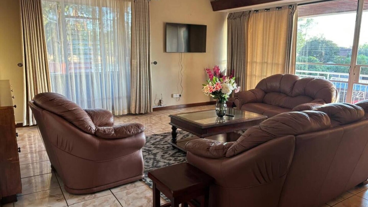 Harare House | Mabel's @ 54 Broadlands