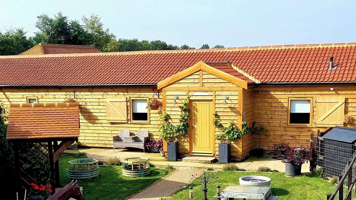 Sudbury Cottage | Mac Shack Cottage - UK32376