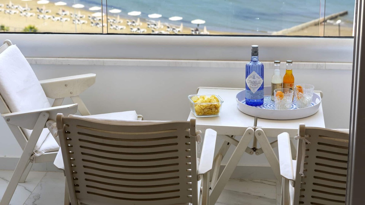 Larnaca Apartment | Mackenzie Leo Seafront Suite