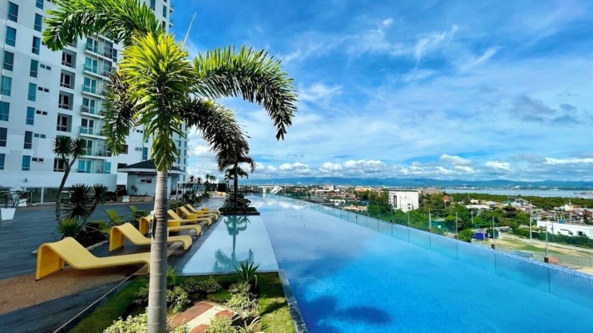Lapu-Lapu Resort | Mactan Newton Condo with Pool Access