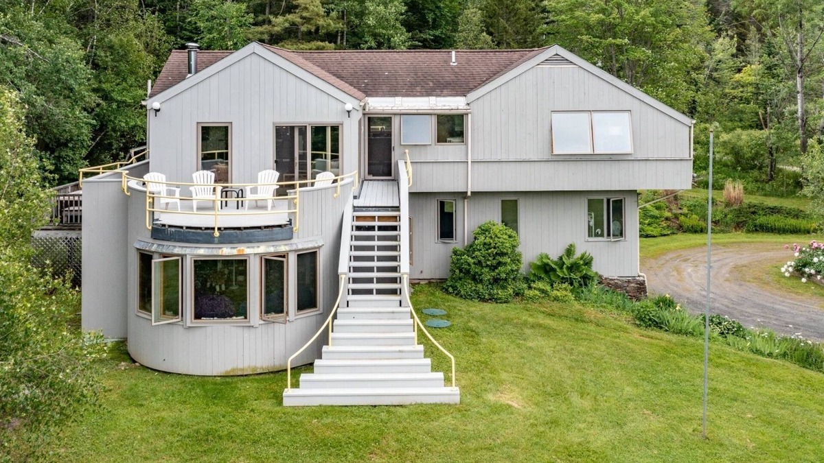 Warren Ski Chalet | Mad Meadows 5 Bedroom Chalet by RedAwning