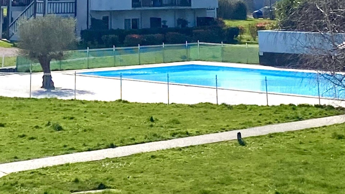 La Riviere-Saint-Sauveur Apartment | Made in Normandy at the gates of Honfleur with swimming pool