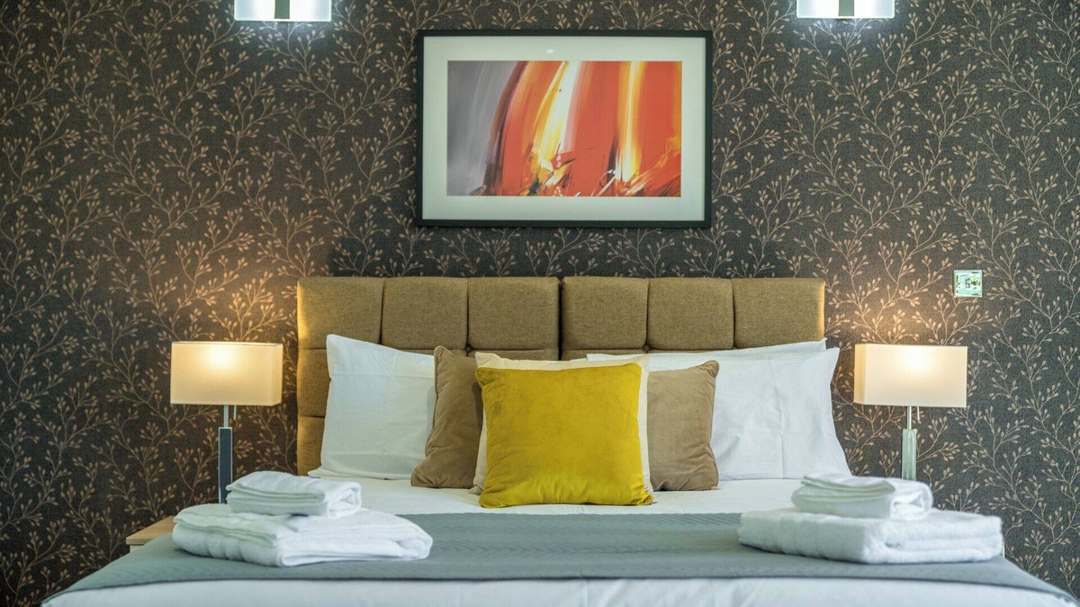Hale Apartment | Madika Homes - Mill Hill Luxe Apartment
