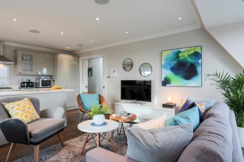 Balham Apartment | Madison Hill - White Hill House 5 - 3 bedroom flat
