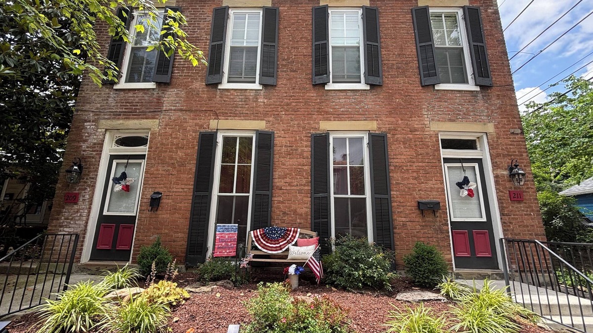 Madison House | "Madison Manor II" by The River: Hot Tub, Patio, FirePit, Grill