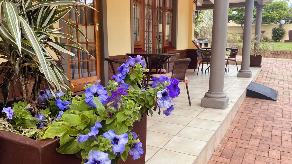 Scottsville Bed & Breakfast | Madlula's Guesthouse