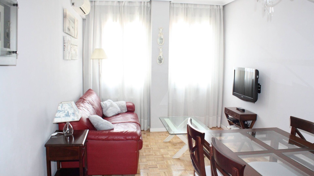 Ibiza Apartment | MADRID CENTER, WIFI (RETREAT IBIZA)