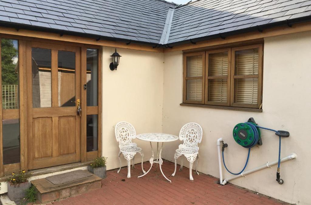 Longford House | Maesbury Riverside