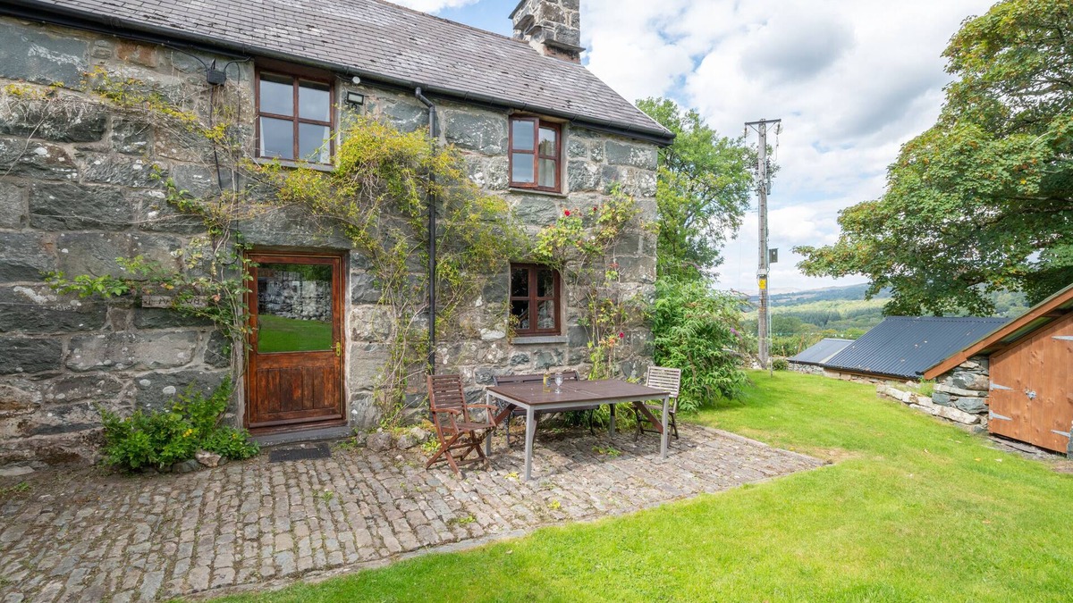 Ganllwyd House | Maesgwm Farm Cottage