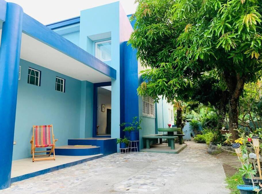 Legazpi House | MAGAYON BLUE HOUSE IN THE HEART OF LEGAZPI
