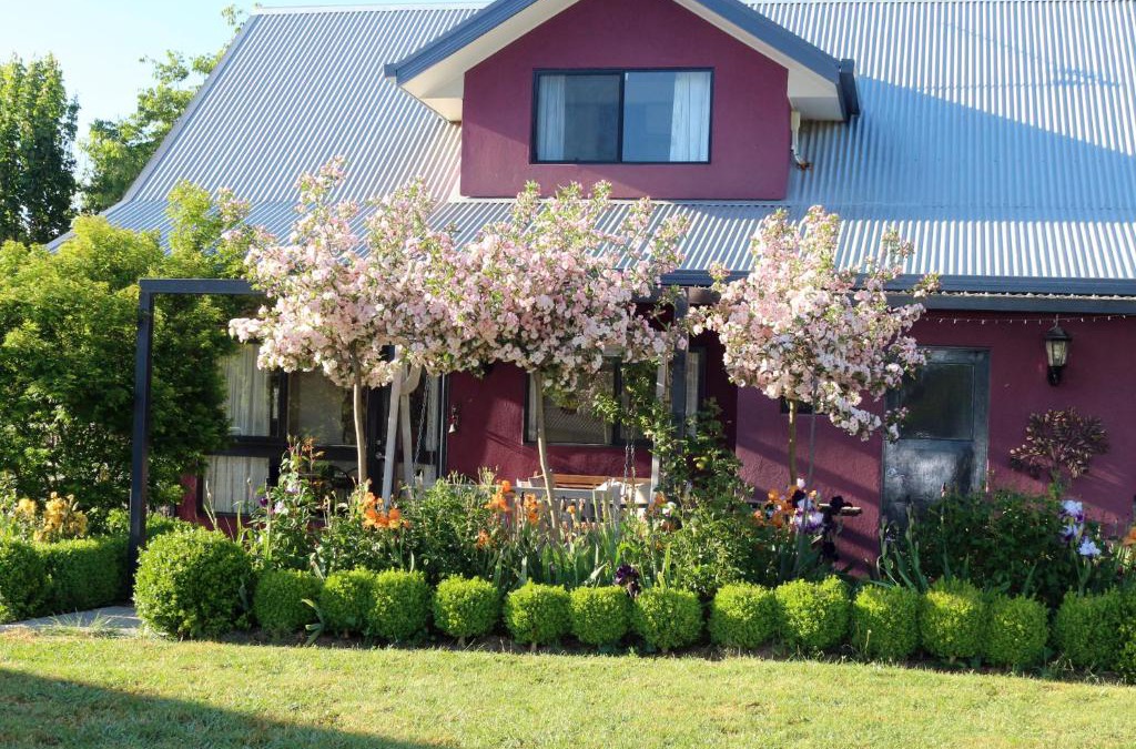 Tumbarumba House | Magenta Cottage
