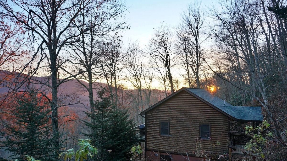 Cranberry Falls Cabin | Maggie Valley Cabin w/Deck & Mtn Views by Blue Ridge Pkwy