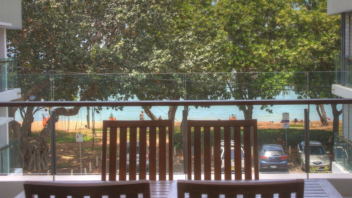 Horseshoe Bay Apartment | Maggies Beachfront Apt. 8