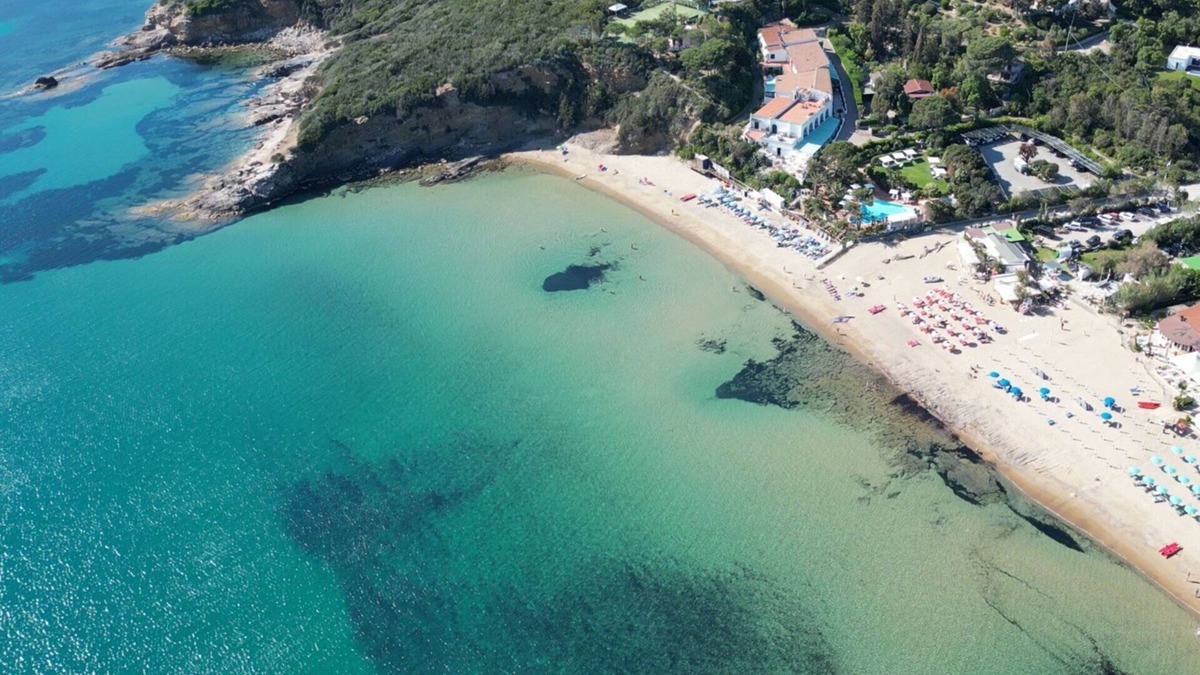 Lido di Capoliveri House | Maggy's Home. surrounded by greenery and a few stops from the beach