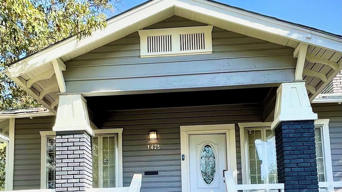 Norwood House | Magic City Home walkable to Top Golf, New Amphitheater, Uptown, City Walk &more!