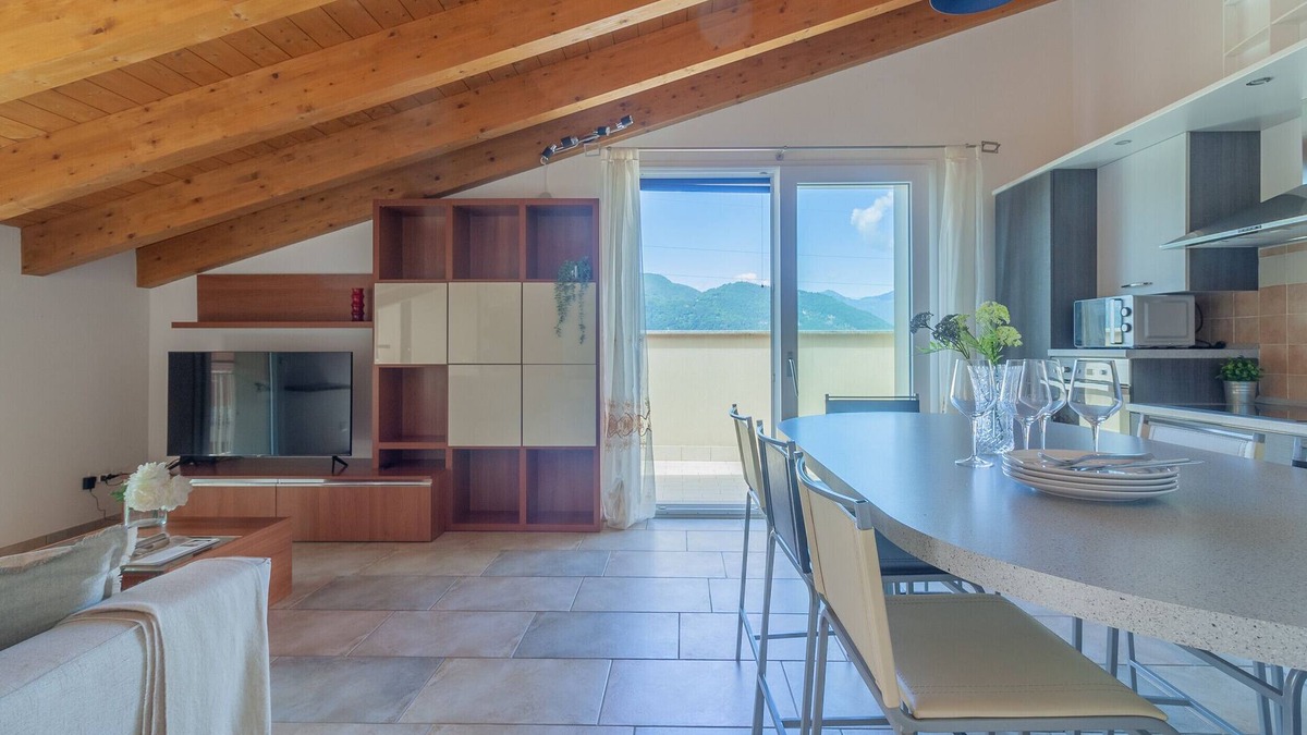 Lierna Apartment | Magic Lake View - by Varenna Holidays
